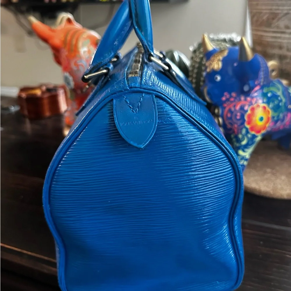 Authentic LV Blue Epi Leather Speedy 25 with padlock - Picture 6 of 8
